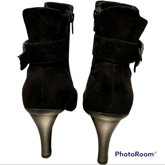 Women’s Size 8.5 Kelly and Katie Slim Heel Boot. - Picture 2 of 5